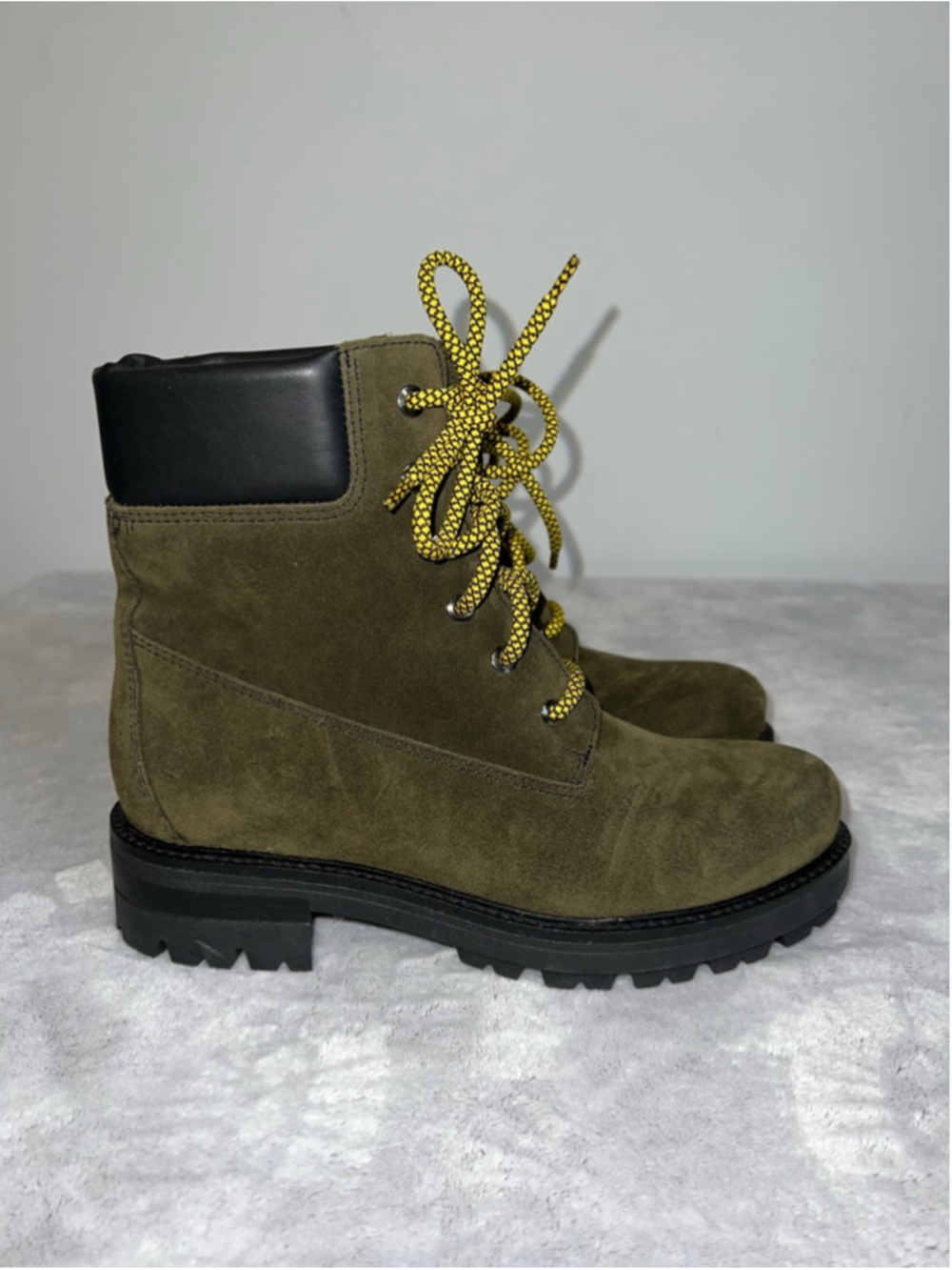 La Canadienne Suede Lace Up Boots Size 8 Olive Green